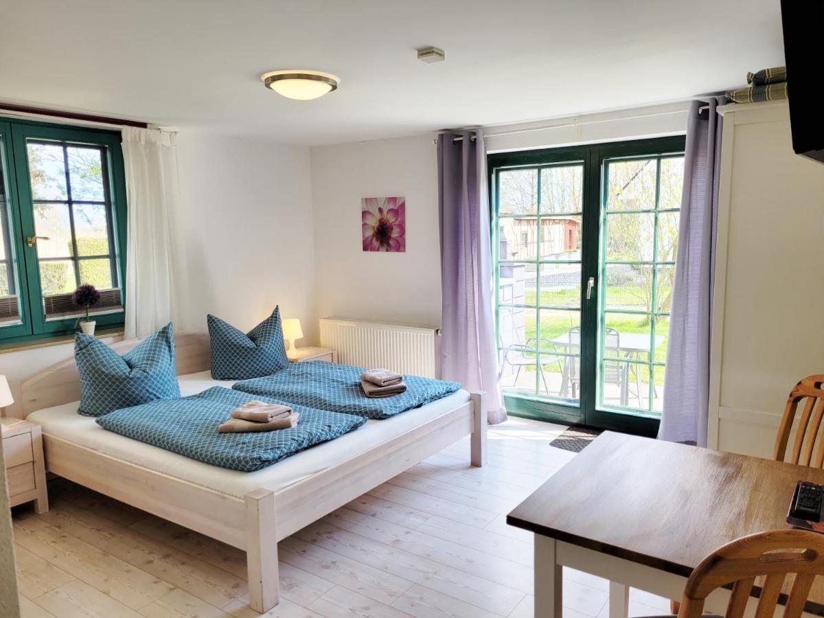 Pension Landhaus Teichgraf ヴォルガスト エクステリア 写真