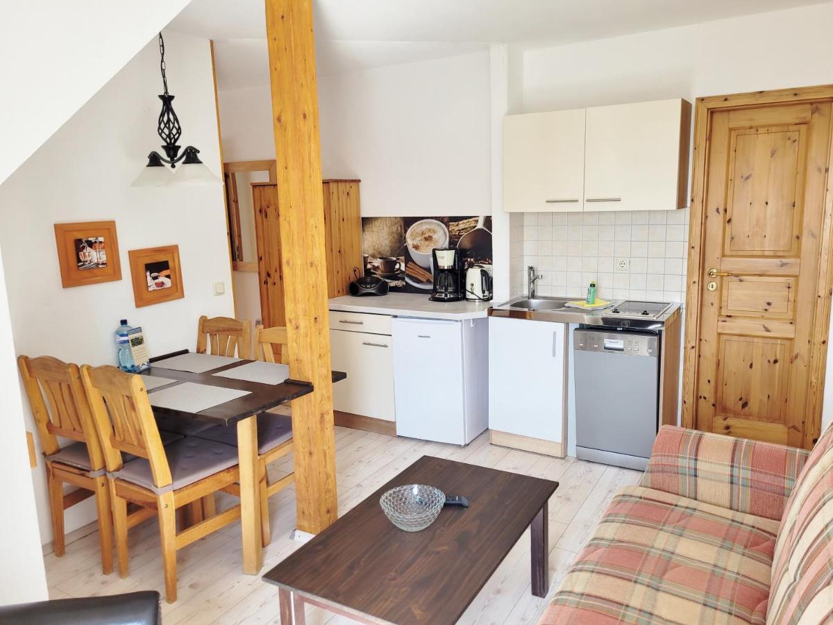 Pension Landhaus Teichgraf ヴォルガスト エクステリア 写真