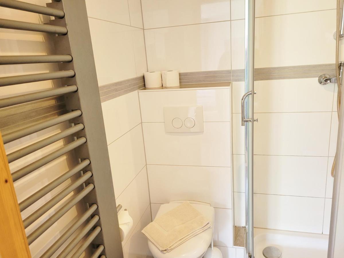 Pension Landhaus Teichgraf ヴォルガスト エクステリア 写真
