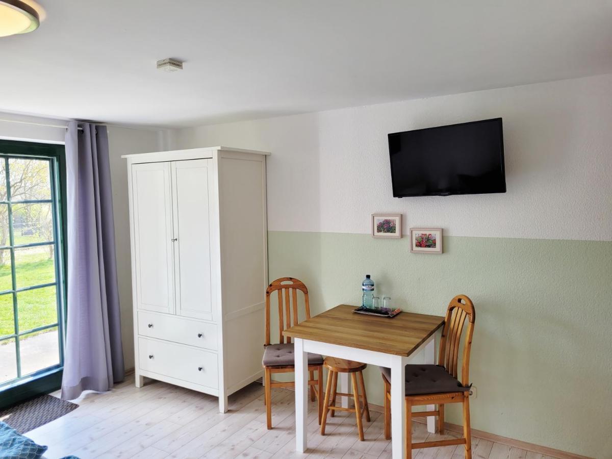 Pension Landhaus Teichgraf ヴォルガスト エクステリア 写真