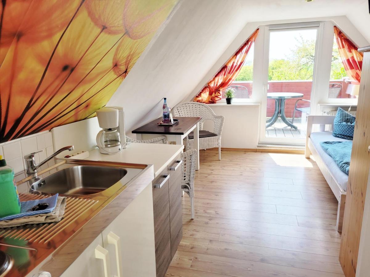 Pension Landhaus Teichgraf ヴォルガスト エクステリア 写真