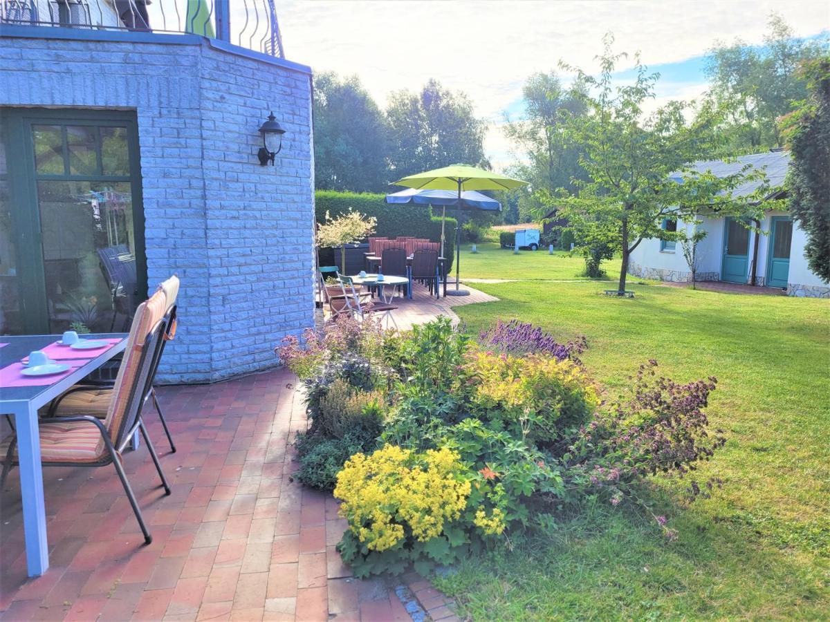 Pension Landhaus Teichgraf ヴォルガスト エクステリア 写真
