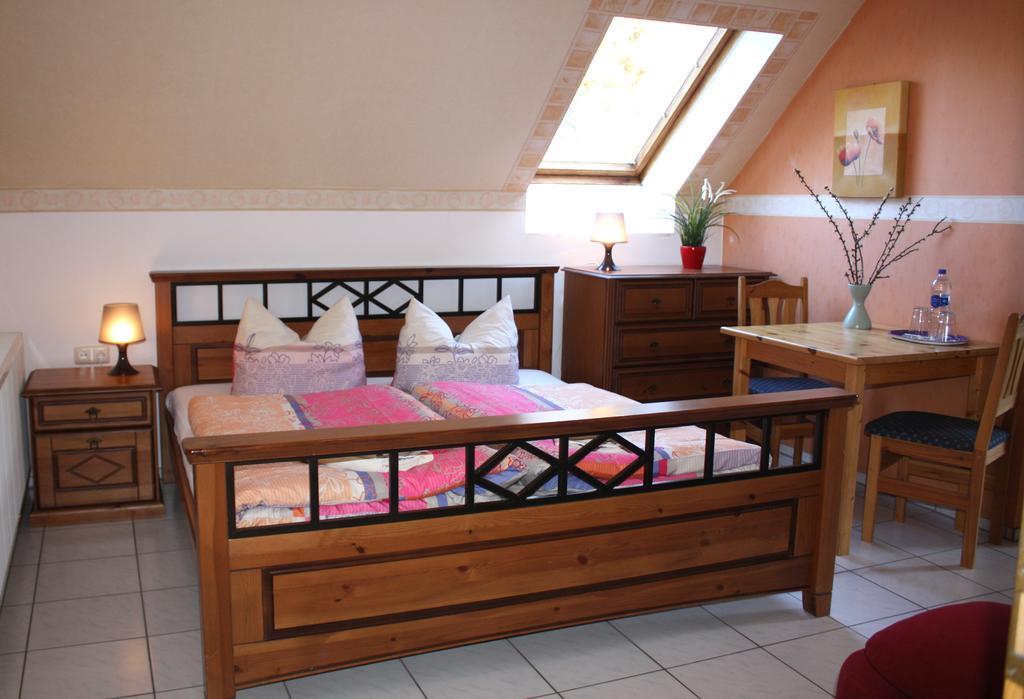 Pension Landhaus Teichgraf ヴォルガスト エクステリア 写真